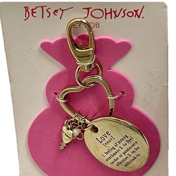 NWT BETSEY JOHNSON Heart “Love” Key Fob/Chain - Picture 5 of 5
